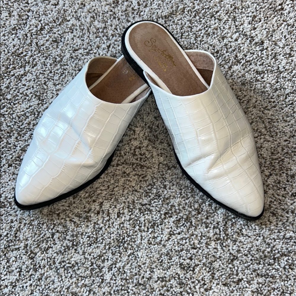 Seychelles White Croc-Embossed Mules